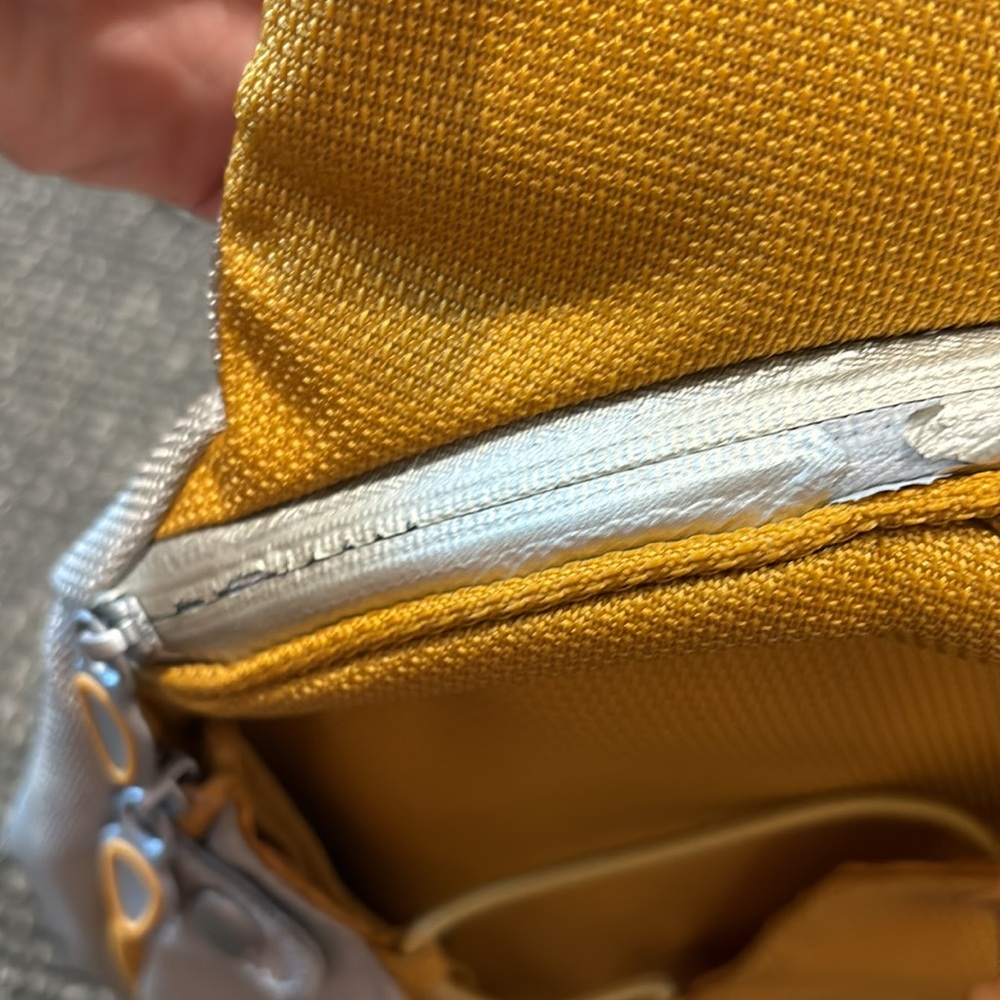 Tumi yellow backpack - Picture 10 of 10